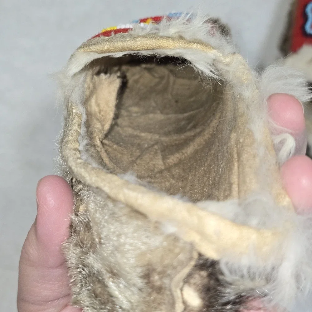 VTG Native American Beaded Child Moccasins Size 1 Fur Lined Thunderbird Handmade